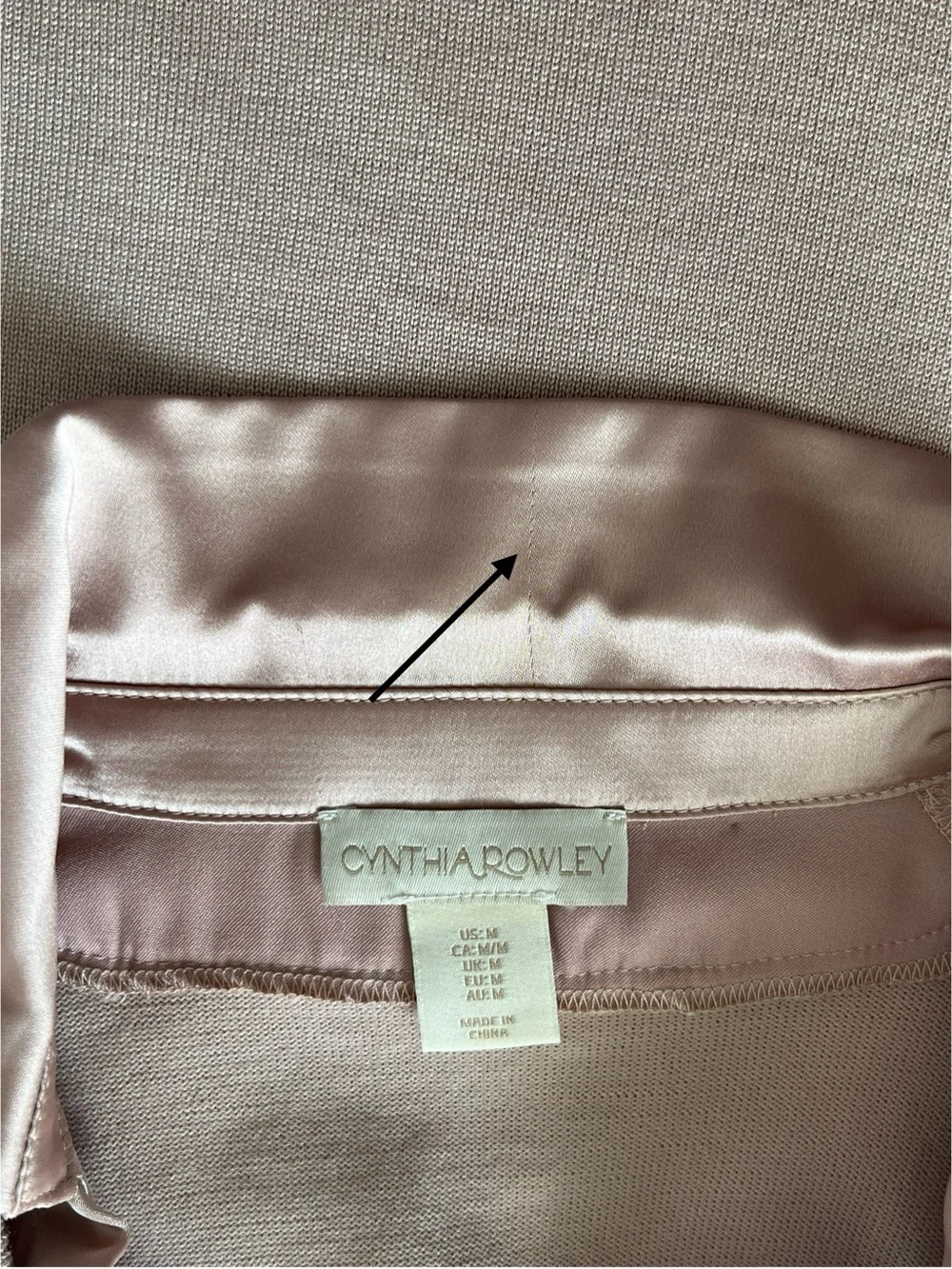 Cynthia Rowley Blush Pink Mixed Media Sweater Top Satin Puff Sleeve M - Picture 13 of 13